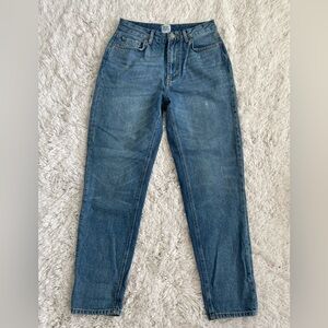Urban Outfitters High Wasted Mom Jeans. Color: Blue. Size: 28 Women